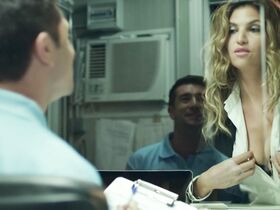 Изабель Фунаро секси – Да здравствует Франция! (2013) #2