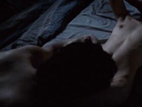 Магдалена Поплавская голая – Между двух огней (2010) #3