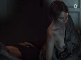 Катарина М. Шуберт голая – Zwei (2017) #2