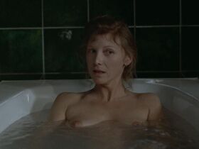 Аврора Клеман голая – Хвала тебе, Мария (1985)