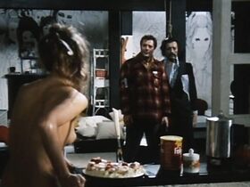 Лорен Хаттон голая – Разрешите представиться? Рокко Папалео (1971) #3