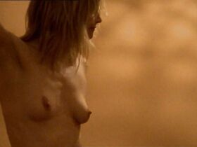 Сиенна Гиллори голая – Принципы похоти (2003)