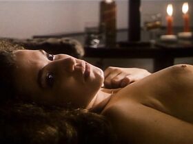 Йоанна Трепечинска голая – Искусство любви (1989)