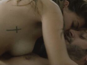 Мария Эухения Суарес Риверо голая – Красная нить (2016)