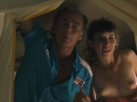 Беатрис Костантини голая, Софи Ноле голая – Кемпинг (2006) #3