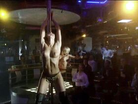 Вильма Раубайте голая, Евгения Брик голая – Матрешки s01e02 (2005) #7