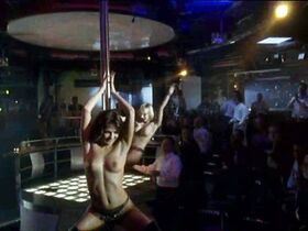 Вильма Раубайте голая, Евгения Брик голая – Матрешки s01e02 (2005) #8