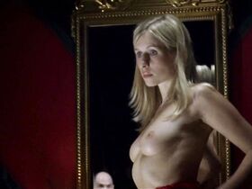 Айлика Кремер голая – Матрешки s01e07-08 (2005) #1