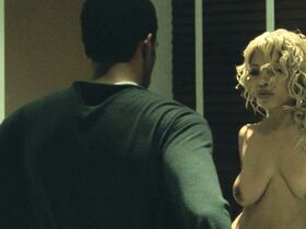 Пола Джей Паркер голая, Саванна Хэск голая – Она ненавидит меня (2004) #2