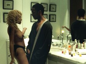 Пола Джей Паркер голая, Саванна Хэск голая – Она ненавидит меня (2004) #3