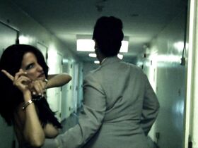 Моранн Пери голая – Покаяние (2009) #4