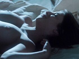 Аня Чиповская голая – About Love (2017) #3