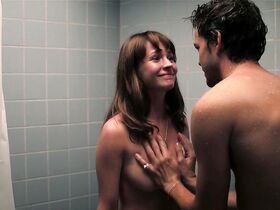 Бритт Робертсон голая – Чикабосс s01e08 (2017)