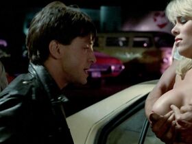 Сьюзи Слэйтер голая – Дикие улицы (1984) #3