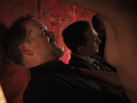 Кристина Геддес голая – Миллиарды s02e08 (2017)