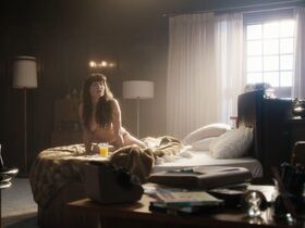 Шара Конолли голая – Американский Плейбой: История Хью Хефнера s01e06-09 (2017)