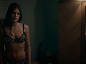 Антония Морайс голая – Лусия МакКартни s01e04 (2016) #1