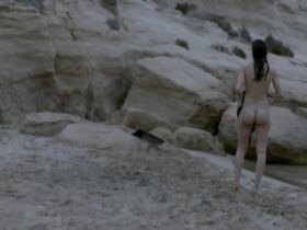 Елена Анайя голая – Вдали от моря (2015) #3