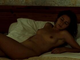 Лола Кретон голая – Первая любовь (2011) #2