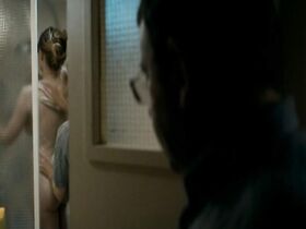 Мария-Виктория Драгуш голая, Малина Мановичи секси – Выпускной (2016)