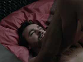 Сара Жиродо голая – Бюро s01e05 (2015) #3