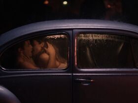 Лили Рейнхарт секси – Ривердэйл s01e01 (2017) #3