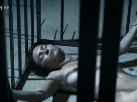 Катерина Янечкова голая – Лабиринт s01e05-06 (2015)