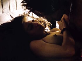 Шарлотта Айянна голая – Горечь любви (2001) #3