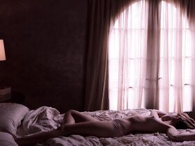 Лили Симмонс голая – Банши s02e02 (2014)