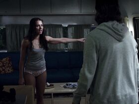 Триесте Келли Данн секси – Банши s02e02 (2014)