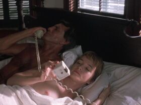 Карен Янг голая – Ночная игра (1989) #3