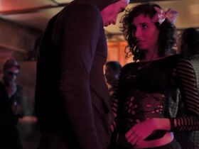 Александра Бард голая, Чармэйн Льюис голая – Чужая кровь (2015) #3