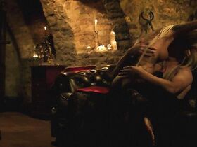 Сара Фабел голая – Кабинет (2015) #2