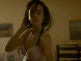 Дженнифер Коннелли секси, Уна Чаплин голая, Мелани Лоран голая – В воздухе (2014)