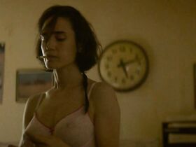 Дженнифер Коннелли секси, Уна Чаплин голая, Мелани Лоран голая – В воздухе (2014) #3