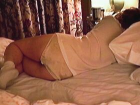 Кортни Лав голая – Кобейн: Чёртов монтаж (2015) #1