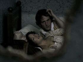 Ханна Херцшпрунг секси, Энн Шефер голая – Возлюбленные сёстры (2014)