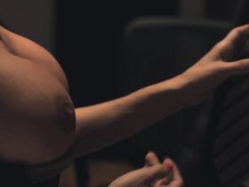 Ариа Лондон голая, Джиллиан Мюррэй голая – Ловушка (2014) #2