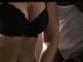 Эммануэль Шрики секси – Убийство первой степени s02e02 (2015) #3