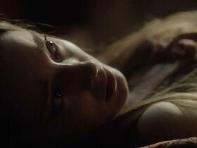 Эмма Дюмон секси – Водолей s01e01-02 (2015) #1