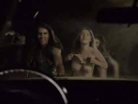 Эмбир Чилдерс голая, Джейд Тейлор секси – Водолей s01e03-05 (2015) #1