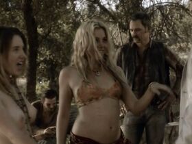 Тара Барр секси, Уитни Роуз Пинн голая, Джейд Тейлор голая – Водолей s01e06-11 (2015) #2