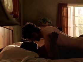 Рутина Уэсли секси, Наташа Алам секси – Настоящая кровь s03e03 (2010)