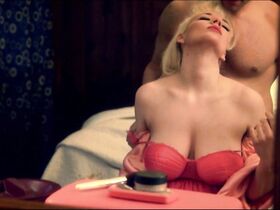 Хейли Хейсик голая – Бриллианты в пыль (2014) #3