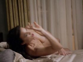 Карла Гуджино секси – На грани s01e02-03 (2015)