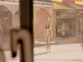 Николь Кидман голая – Чужая страна (2015)