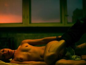 Агния Кузнецова голая – Да и да (2014)