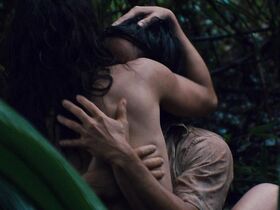 Алиси Брага секси – Хозяин джунглей (2014) #3