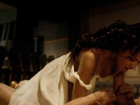 Кайли Банбери голая, Сибилла Дин секси – Тут s01e02 (2015) #1