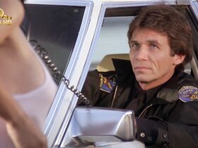 Тиана Александра-Силлифант голая – Лови полицейского (1987) #2